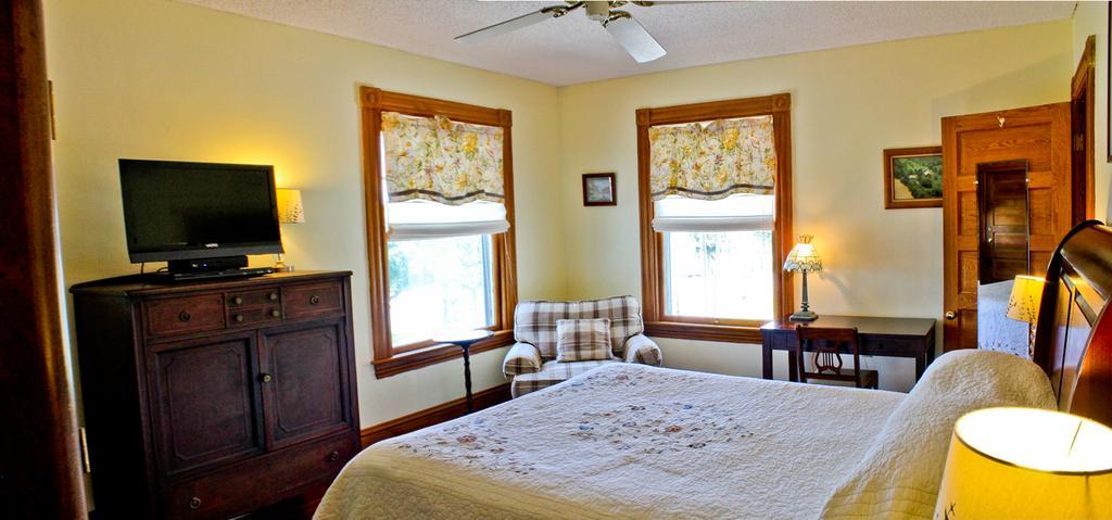 نيو سميرنا بيتش Night Swan Intracoastal Bed & Breakfast المظهر الخارجي الصورة