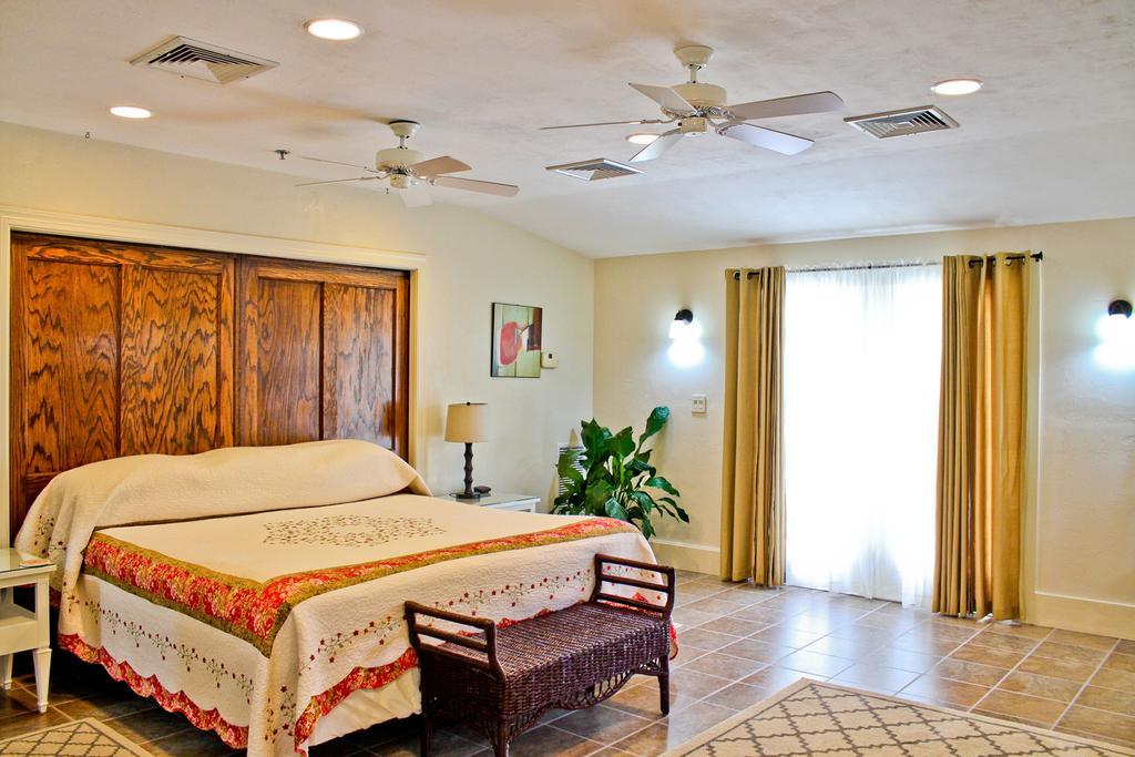 نيو سميرنا بيتش Night Swan Intracoastal Bed & Breakfast المظهر الخارجي الصورة