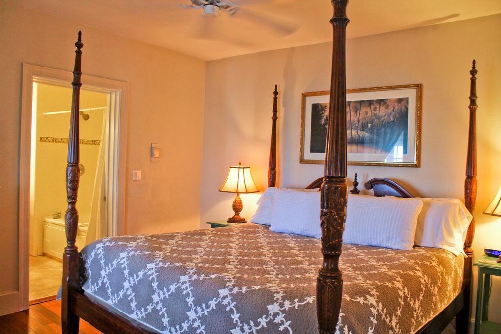 نيو سميرنا بيتش Night Swan Intracoastal Bed & Breakfast المظهر الخارجي الصورة