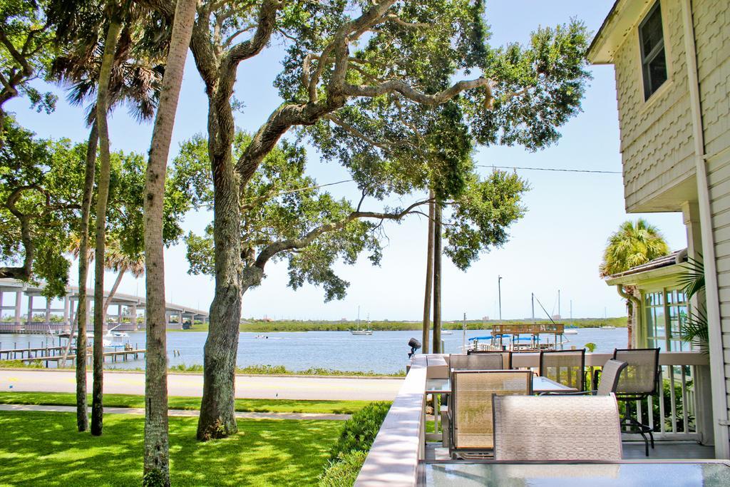 نيو سميرنا بيتش Night Swan Intracoastal Bed & Breakfast المظهر الخارجي الصورة