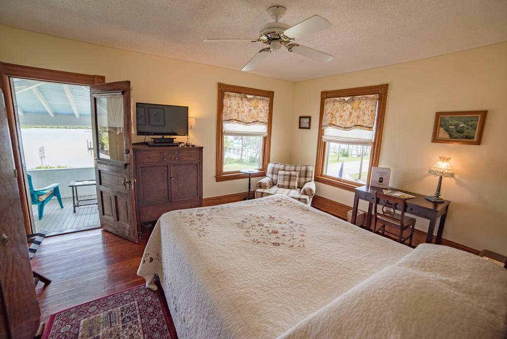 نيو سميرنا بيتش Night Swan Intracoastal Bed & Breakfast المظهر الخارجي الصورة