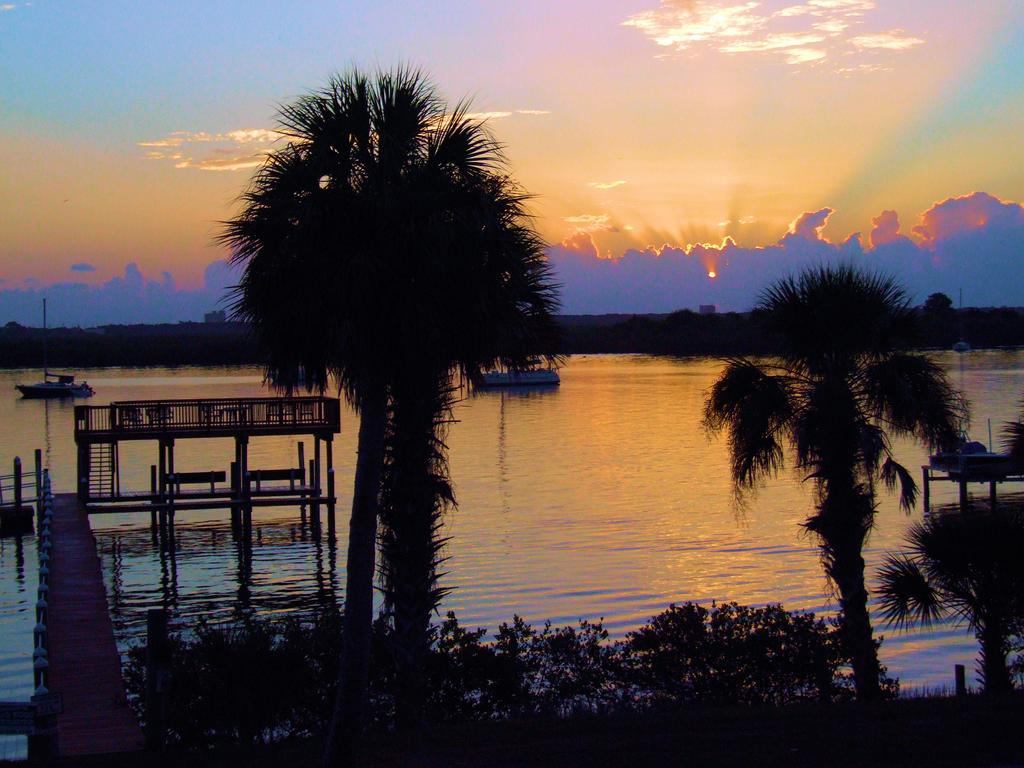 نيو سميرنا بيتش Night Swan Intracoastal Bed & Breakfast المظهر الخارجي الصورة